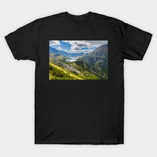 Five Ponds valley scenic landscape in Tatra Mountains T-Shirt